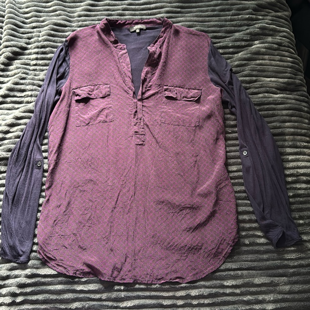 Aritzia Babaton Julien Blouse. Size Large.